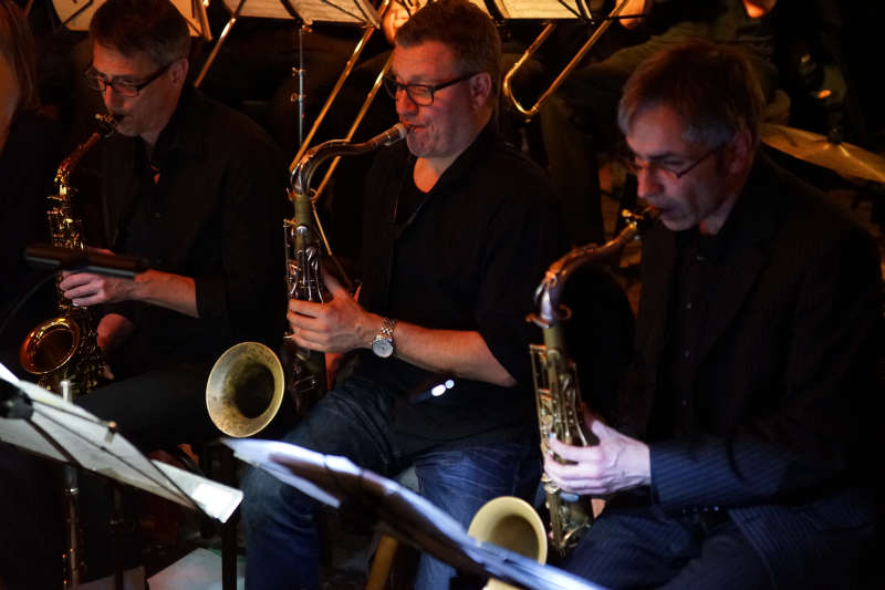 Saxophonisten der Big Band (Foto: Holger Knecht)