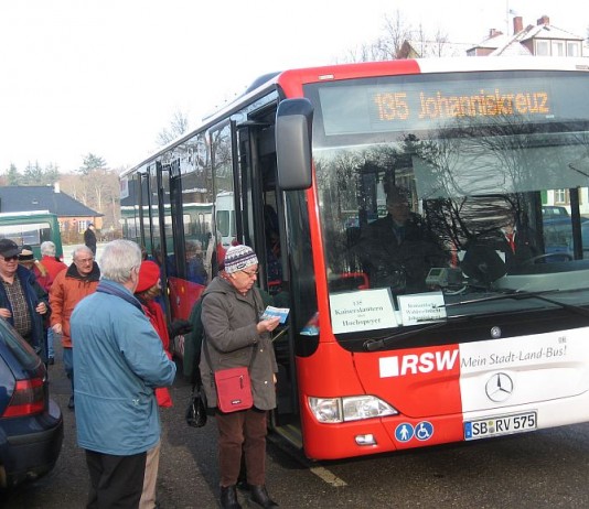 Mit Bussen zur Waldweihnacht in Johanniskreuz (Foto: Haus der Nachhaltigkeit)