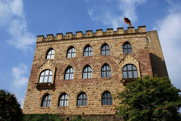 Das Hambacher Schloss (Foto: Holger Knecht)