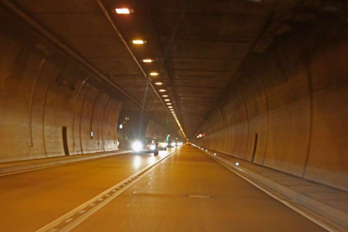 Wattkopftunnel bei Ettlingen (Foto: Klaus Eppele)