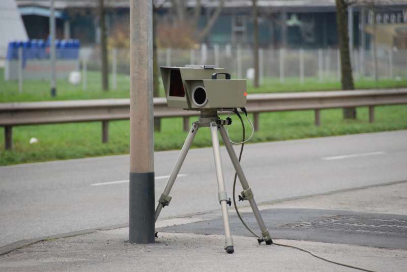 Blitzer - Polizei RLP Rheinland-Pfalz Blitzer Blitzgerät Geschwindigkeitsüberwachung Geschwindigkeitsmessung Symbolbild