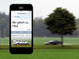 Gefährliche Begegnung auf der Landstraße: Der eine schaut auf sein Handy, textet, ist im "Blindflug" unterwegs. Der andere ist ahnungslos und sieht die tödliche Gefahr nicht kommen. Das Unfallrisiko erhöht sich beim Schreiben und Lesen einer SMS laut Deutschem Verkehrssicherheitsrat (DVR) auf das 23-fache. Viele Autofahrer unterschätzen das Risiko. (Foto: obs/Deutscher Verkehrssicherheitsrat e.V./Fotocollage DVR / Fotolia)
