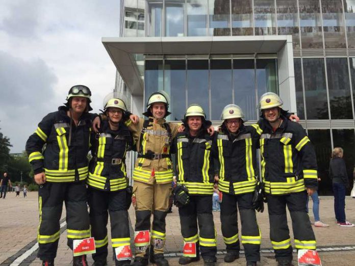 Die Freiwillige Feuerwehr Lambrecht beim Treppenlauf in Köln