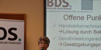Die Präsidentin des Bund der Selbständigen Rheinland-Pfalz & Saarland e.V., Liliana Gatterer, bei ihrer Rede (Foto: BDS)