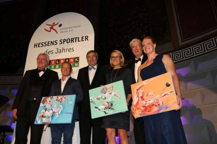 Auf der Olympischen Ballnacht in Wiesbaden sind Betty Heidler, Saskia Bartusiak und Fabian Hambüchen für ihr sportliches Lebenswerk ausgezeichnet worden (Foto: Peter Hartenfelser)