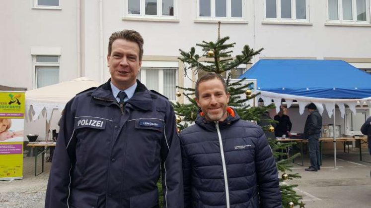 Thomas Lebkücher und Heiko Arnd, Initiiator des 1. Weihnachtsmarkts (r.) (Foto: www.kggp.de)