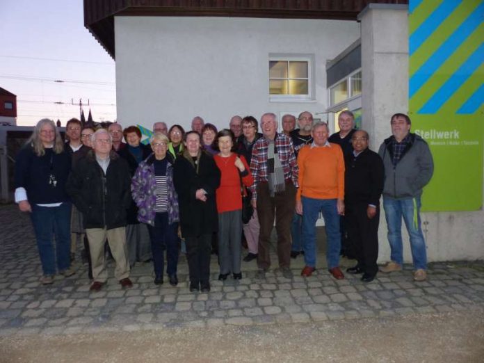 Gruppenbild der ehrenamtlichen Helferinnen und Helfer (Foto: Stadt Bingen)
