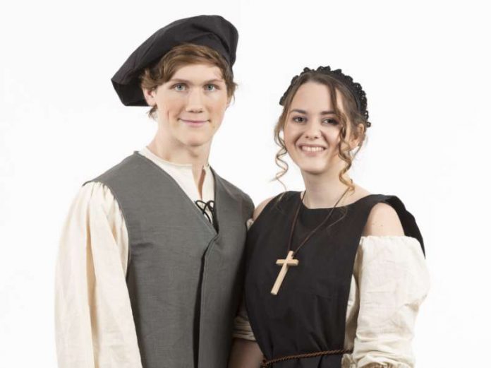 Benjamin Link als Luther und Melanie Schlüter als Katharina von Bora (Foto: view / lk)