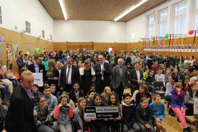 Auszeichnung als „Schule ohne Rassismus – Schule mit Courage“ (Foto: Stadt Speyer)