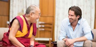 York Hovest und der Dalai Lama (Foto: York Hovest / yorkhovest.com)