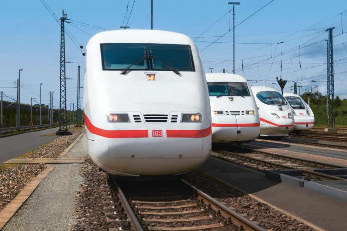 4 Generationen von ICE-Zügen (Foto: Deutsche Bahn AG / Kai Michael Neuhold)