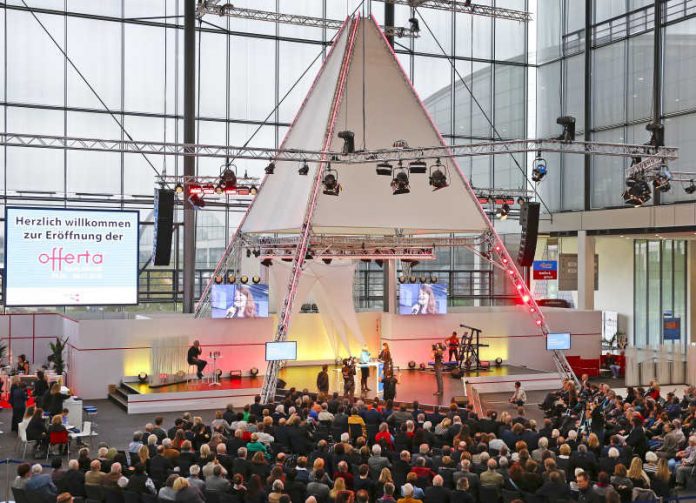 Die offerta zieht rund 140.000 Besucher in die Karlsruher Messehallen. (Foto: KMK/Jürgen Rösner)