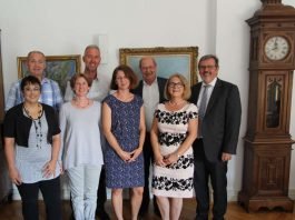 Gruppenbild im Dienstzimmer des Oberbürgermeisters (Foto: Stadtverwaltung Speyer)