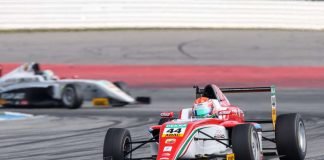 Am Ziel: Juri Vips ist Meister der ADAC Formel 4 2017 (Foto: Gruppe C GmbH)