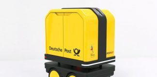Der Roboter kann Lasten bis zu 150 Kilogramm transportieren und folgt den Zustellern mittels Sensoren auf Schritt und Tritt. (Foto: Deutsche Post DHL Group)