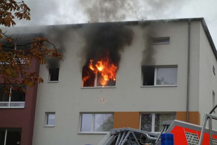 1 Person wurde bei dem Brand verletzt (Foto: Feuerwehr Wiesbaden)