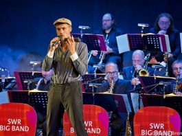 Max Mutzke und die SWR Big Band (Foto: Micha Brem)