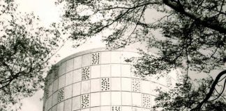 Die Sonderausstellung „Wasserturm Quo Vadis“ im Forum Alte Post beschäftigt sich mit der Geschichte und Zukunft des markanten Baudenkmals im Pirmasenser Ortsteil Fehrbach. (Foto: Sammlung Stadtarchiv)