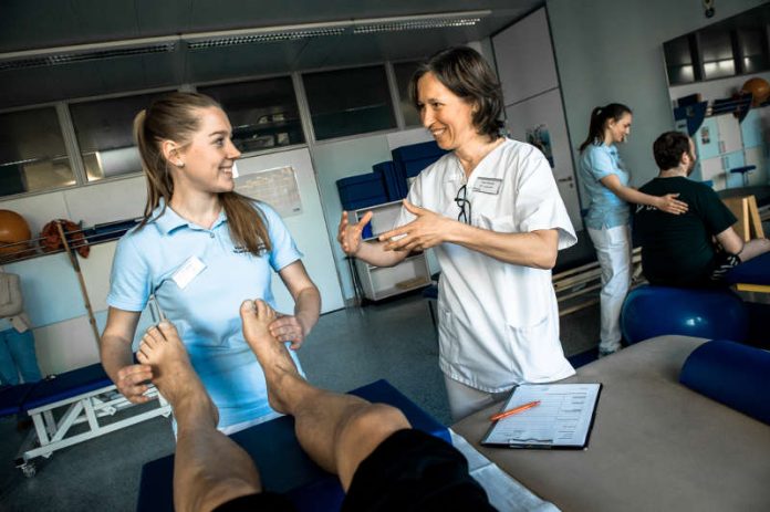 Praxisnahe Ausbildung an der PT Akademie (Foto: BG Klinik Ludwigshafen)