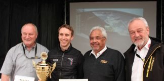WEC-Weltmeister Timo Bernhard (zweiter von links) wurde vom DSK auf dem Nürburgring mit dem DSK-Sportpokal 2017 geehrt (Foto: Martin Sonnick)