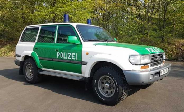 Gepanzerter Toyota Land Cruiser, ein neues Polizei-Sonderfahrzeug aus dem 1. Deutschen Polizeioldtimer Museum Marburg (Foto: Dersch)