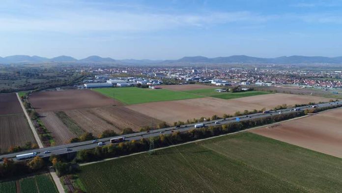 Die Stadt Landau plant, ihren „Gewerbepark Am Messegelände“ in südöstlicher Richtung bis zur Autobahn zu erweitern. (Foto: Stadt Landau in der Pfalz)