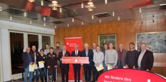 Preisverleihung an 11 Vereine im Rahmen des Fair-Play-Wettbewerbs (Foto: Sparkasse Rhein-Haardt)