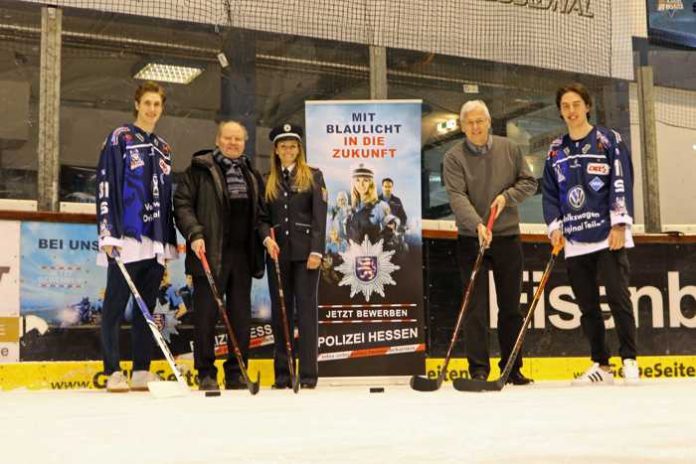 Artikel: Polizei wirbt beim Eishockeyspiel der Kassel Huskies um Nachwuchs