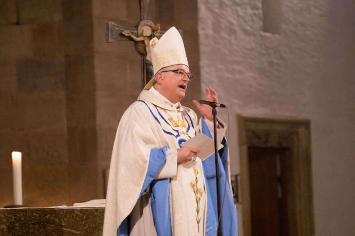 Bischof Dr. Karl-Heinz Wiesemann bei der Predigt. (Foto: Bistum Speyer)