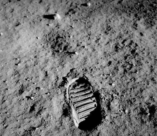 Fußabdruck von Buzz Aldrin auf der Mondoberfläche, fotografiert am 20. Juli 1969 während der Apollo-11-Mission (Quelle: NASA)