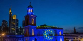 Illumination Paulskirche, Pulse of Europe (Foto: Stadt Frankfurt/Bernd Kammerer)