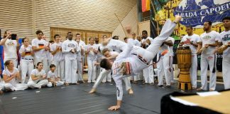 Der Karlsruher Alfred Xhelilaj (Capoeirista Calopsita) im Wettkampf (Foto: Uwe Böse)