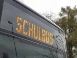 Symbolbild Schulbus (Foto: Polizei RLP)