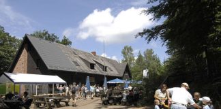 Einzigartig und beliebt: Hüttennetz im Biosphärenreservat Pfälzerwald (Foto: Pfalz-Touristik)
