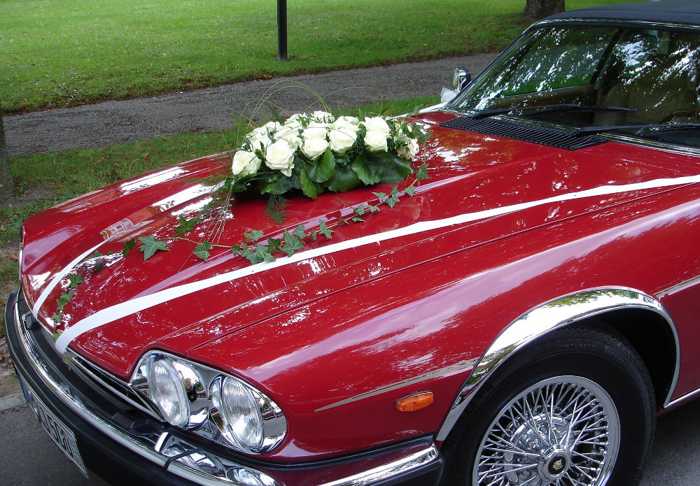 Symbolbild, Hochzeit, Auto, Blumen, Korso (pxhere)