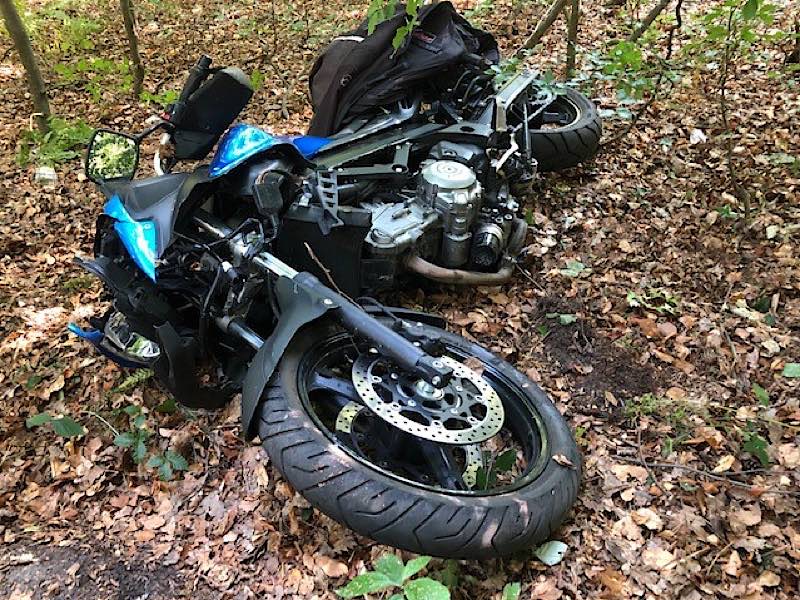 Verunfalltes Motorrad (Foto: Polizei RLP)