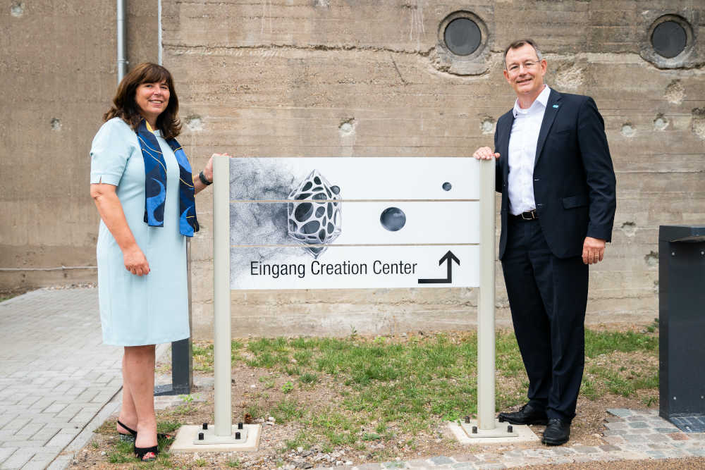 Oberbürgermeisterin Jutta Steinruck und BASF-Vorstand Michael Heinz eröffneten am 20. August 2020 das BASF Creation Center. (Foto: BASF)