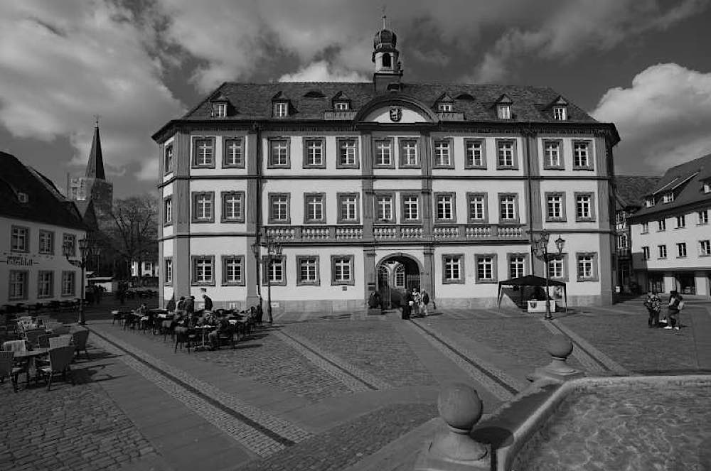 Stadt Neustadt Trauer (Foto: Holger Knecht)