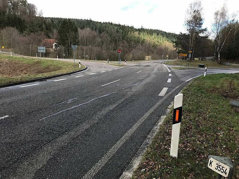 Mit dem Umbau der Kreuzung zu einem Kreisverkehrsplatz soll ein Unfallschwerpunkt beseitigt werden. (Foto: Landratsamt Karlsruhe)