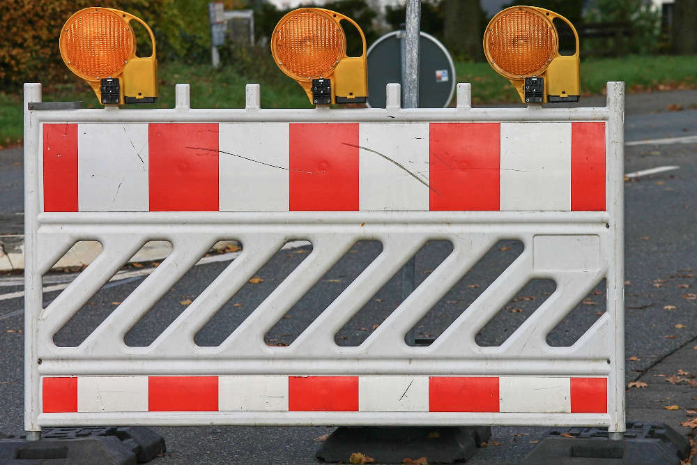 Symbolbild Straßensperrung (Foto: Pixabay/Manfred Richter)
