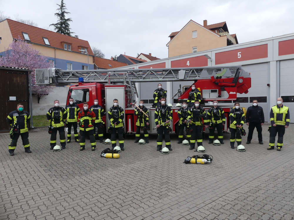 Die Teilnehmer des Atemschutzgeräteträger-Lehrgangs (Foto: Feuerwehr Neustadt)