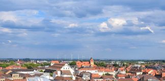Der Blick auf Landau von oben. Die Südpfalzmetropole hat wie alle Kommunen mit den Auswirkungen der Corona-Pandemie zu kämpfen. (Quelle: Stadt Landau)