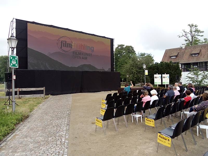Open Air Kino auf dem Gelände der Rehhütte (Foto: Hannes Blank)