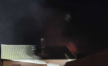 Scheunenbrand (Foto: Feuerwehr Haßloch)