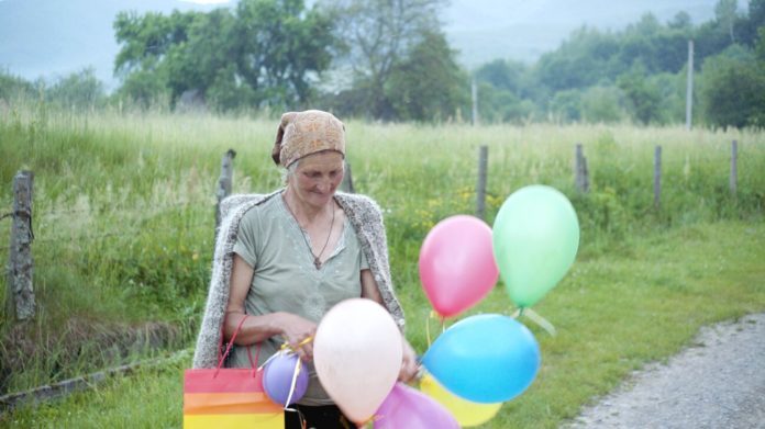 Der Film „Drei Frauen“ porträtiert Bewohnerinnen eines Dorfes in der Ukraine in ihrer täglichen Auseinandersetzung mit der sozialen Realität und der Einsamkeit. Bildnachweis_Maksym_Melnyk.jpg