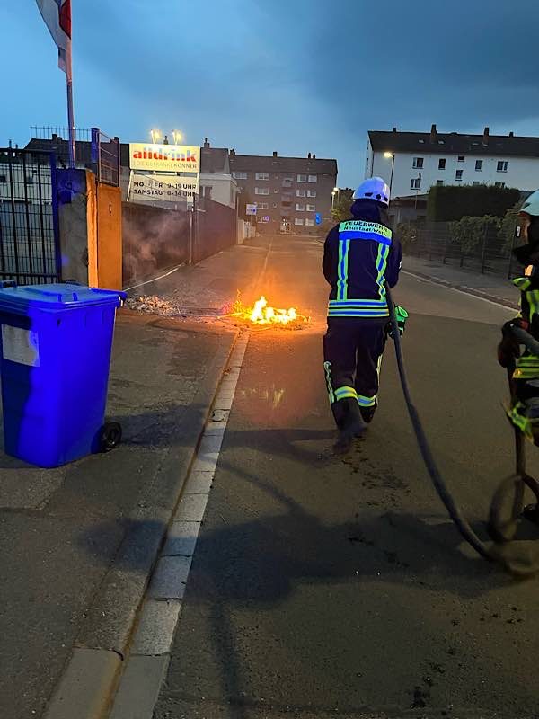 Wertstoffbrand (Foto: Feuerwehr Neustadt)