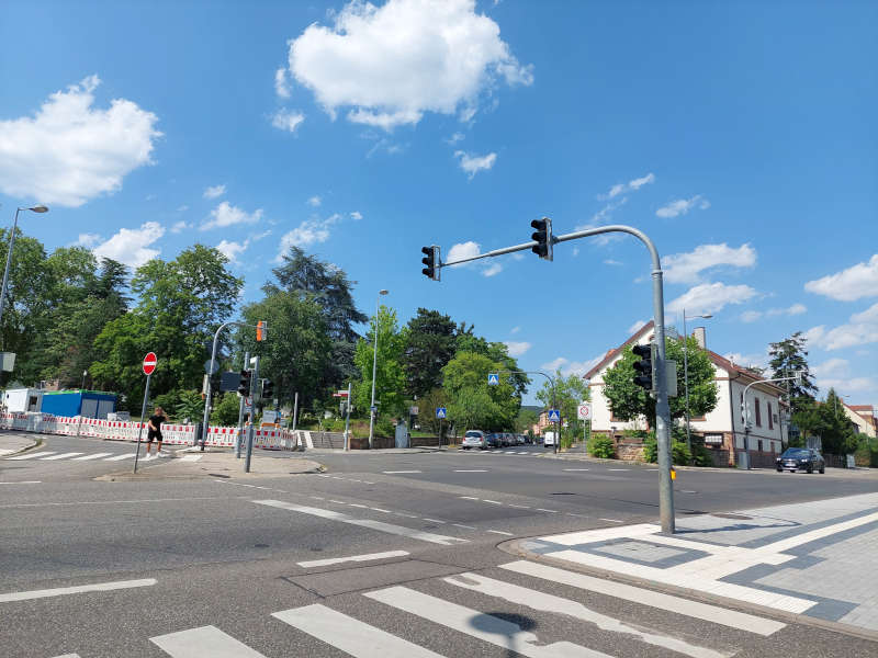 Die Kreuzung am Rosengarten muss eine Woche voll gesperrt werden. (Foto: Stadtverwaltung Neustadt)