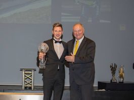 ADAC Pfalz-Award-Preisträger Marvin Fritz, Weltmeister im Motorrad-Langstreckensport, mit Sportleiter Friedhelm Kissel (Foto: ADAC Pfalz/Georg Biegel)